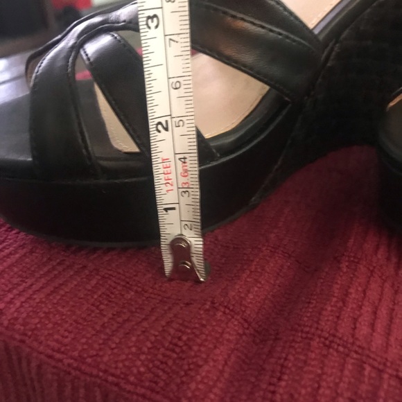 Liz Claiborne Chic Strappy Black Platform Wedge - Picture 7 of 7